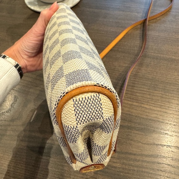 Louis Vuitton Eva Handbag/Clutch - Damier Azur Canvas - Vintage but life left!🤎💛 - Picture 6 of 14